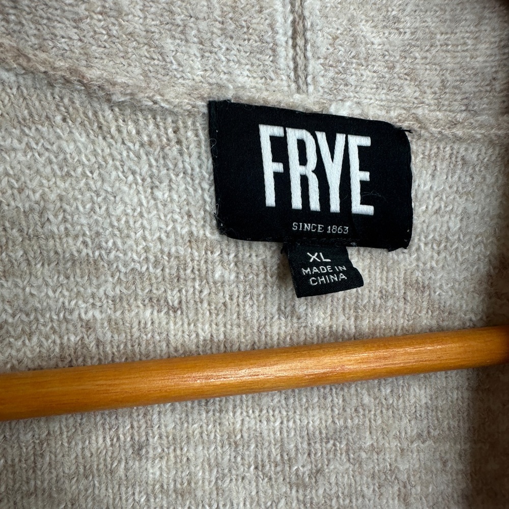 Frye Women's Xlarge Beige and White Geometric Aztec long Cardigan Sweater - Picture 5 of 9